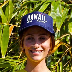 NWT Clare V Hawaii Mon Amour Truck Hat in Navy